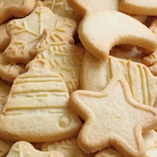 Buttergebäck in Weihnachtsmotiven